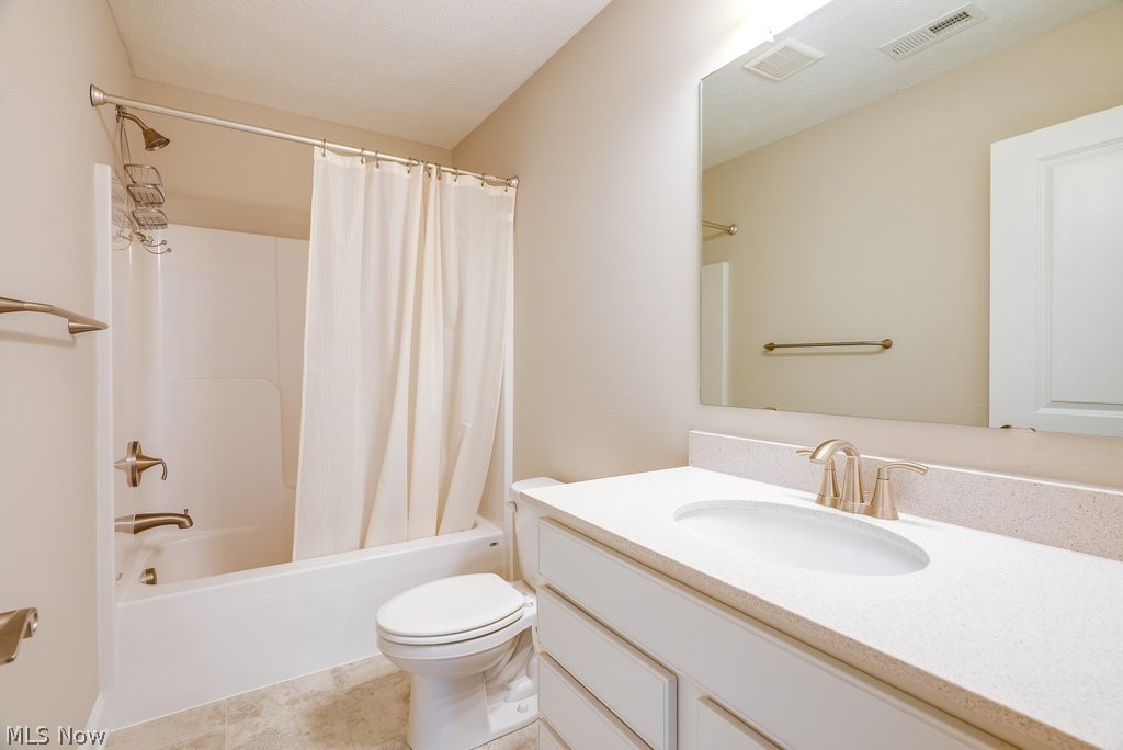 Lakes of Orange - Residential