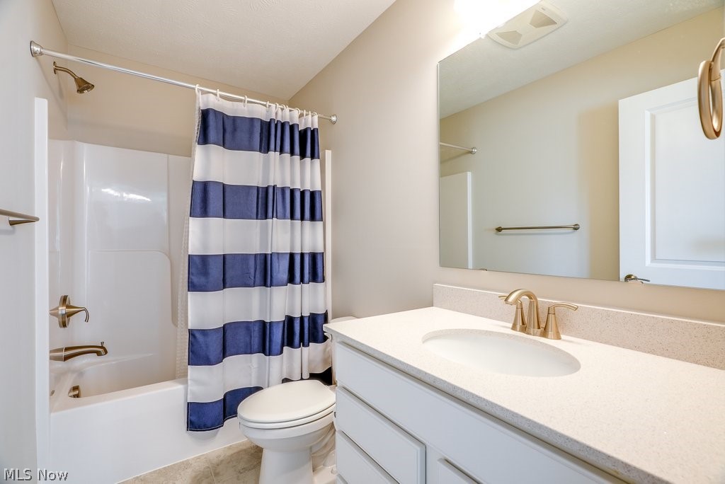 Lakes of Orange - Residential