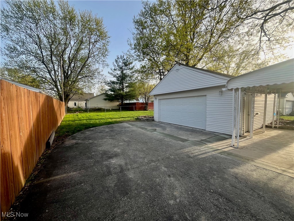 29430 Green Drive, Willowick, Ohio image 22