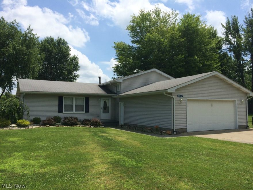 Well maintained completely updated 4 level split in Bazetta.  This home features renovated kitchen with new cabinets, Granite counter tops and tiled floor with all stainless steel appliances.   Master suite has full bath with tiled shower all the way around.  The main bath has also been updated with tile surround granite tops and tile floor.   Lower level is finished with a fireplace sitting area and bar.  This home also features a in-ground pool with new liner 2011.  Mechanical on this home have all been updated n 2011 as well including new high efficient furnace.