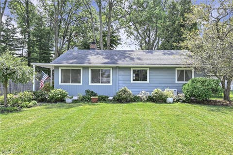 Homes For Sale - 33081 Lake Road<br/> Lorain County, Avon Lake, OH 44012