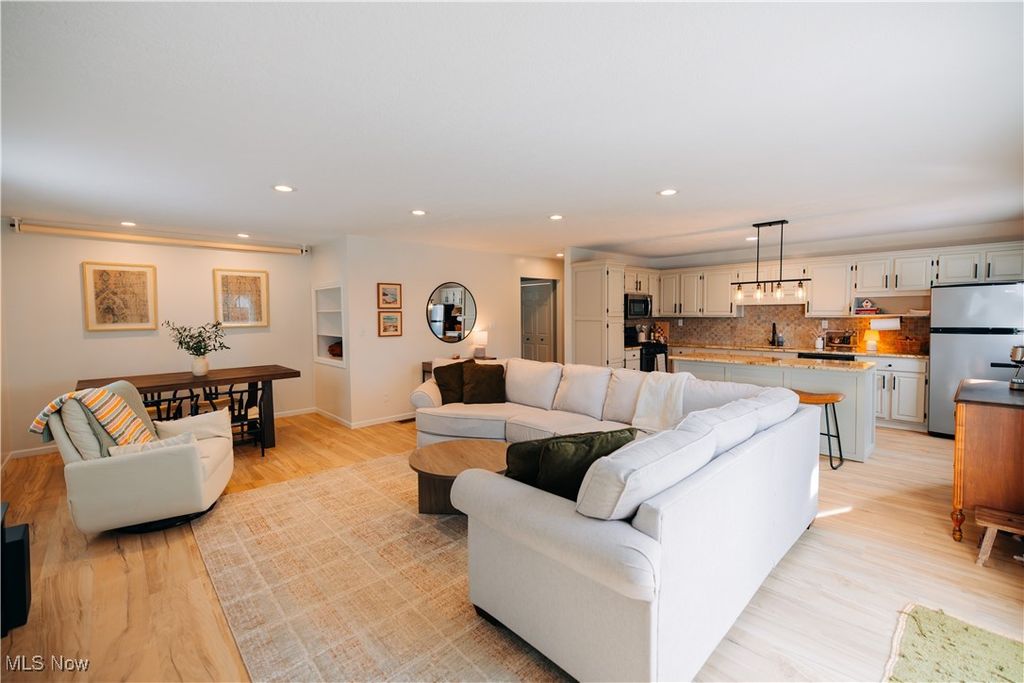 Photo of 4312 Park Avenue NE, Sandyville, OH 44671 (MLS # 5184696)