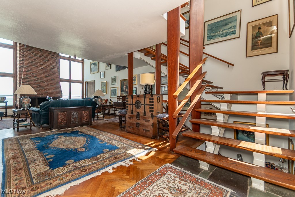 City/Mentor/Lk 16 - Residential