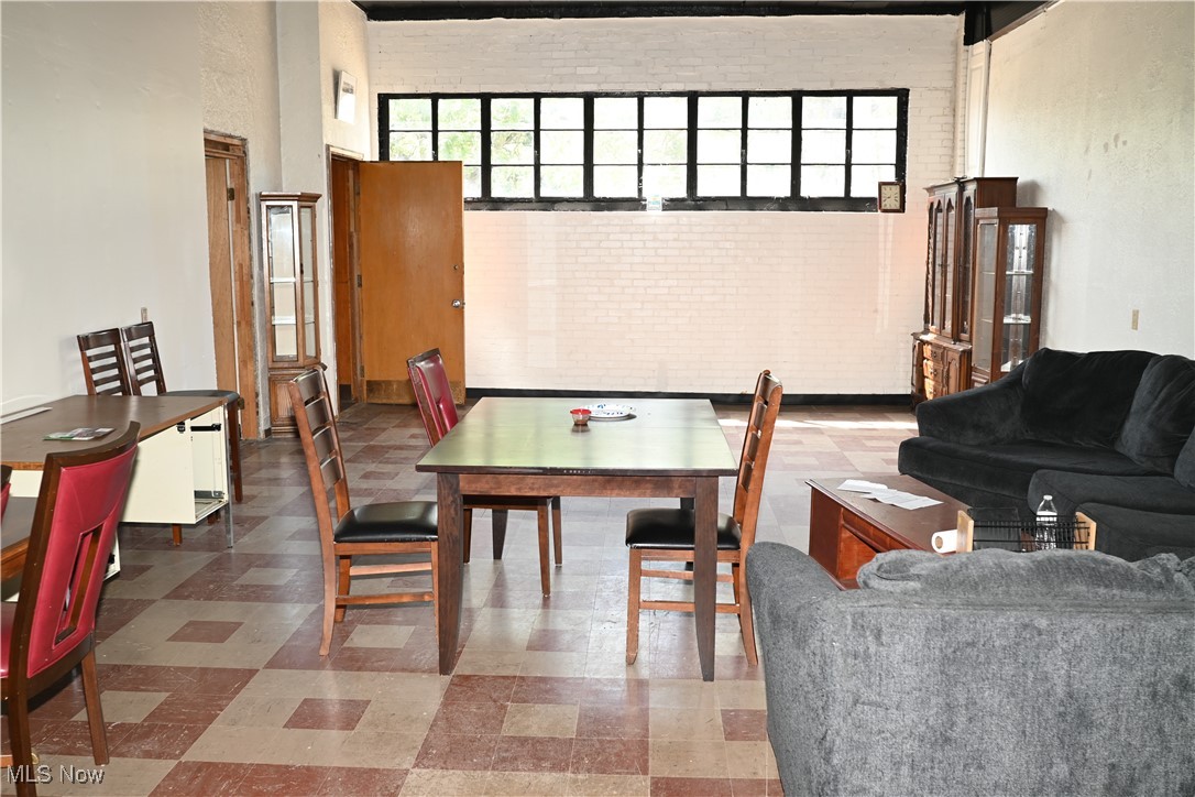 V D Emmons Trustee Allotment - Commercial Sale