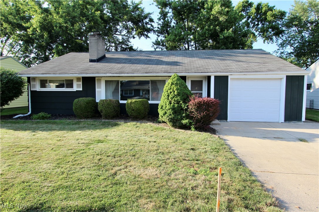 Discover this charming 3-bedroom, 1-bath Bob Schmitt home in Berea, Ohio, offering comfortable single-level living on a sturdy slab foundation. This beautifully updated residence features brand new flooring throughout, providing a fresh and inviting atmosphere. The spacious, fenced-in backyard is perfect for outdoor gatherings, pets, or enjoying quiet evenings in privacy.
Currently, a brand new roadway is being constructed right in front of the property—say goodbye to potholes and hello to smooth drives! With just a few additional updates, this home is ready to serve as your lasting haven for the next 30 years, just like the proud owner before you.
Come see it today and envision your future in this wonderful Berea home!