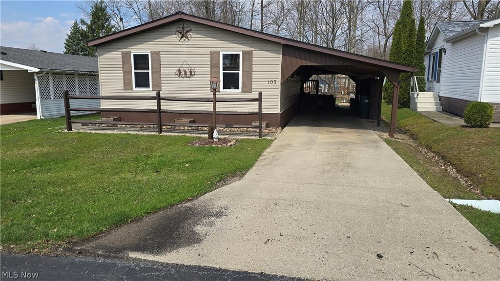 Photo of 103 Greentree, Hiram, OH 44234 (MLS # 5200231)