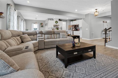 Tiny photo for 1116 Keenan Court, Grafton, OH 44044 (MLS # 5208991)