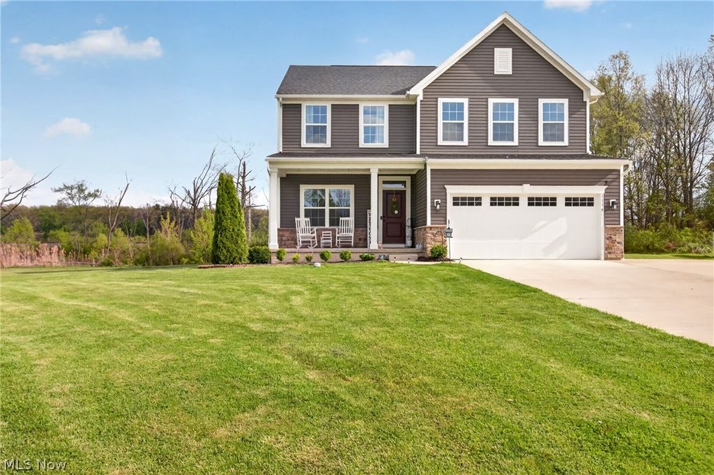 Photo of 1116 Keenan Court, Grafton, OH 44044 (MLS # 5208991)