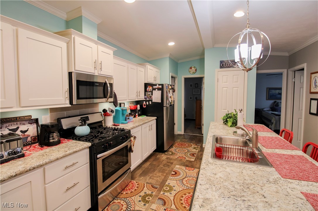 379 Pin Oak Circle, Elyria, Ohio image 15
