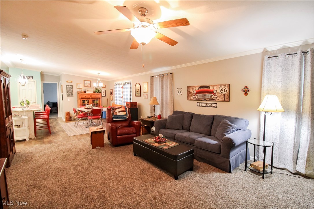 379 Pin Oak Circle, Elyria, Ohio image 3