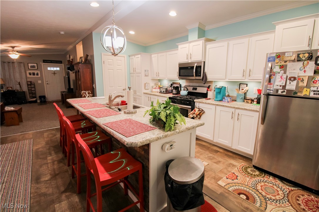 379 Pin Oak Circle, Elyria, Ohio image 10