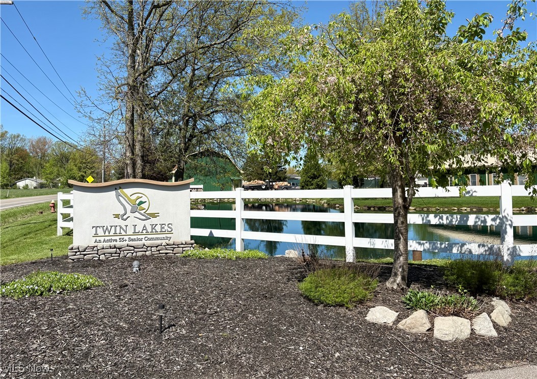 379 Pin Oak Circle, Elyria, Ohio image 30