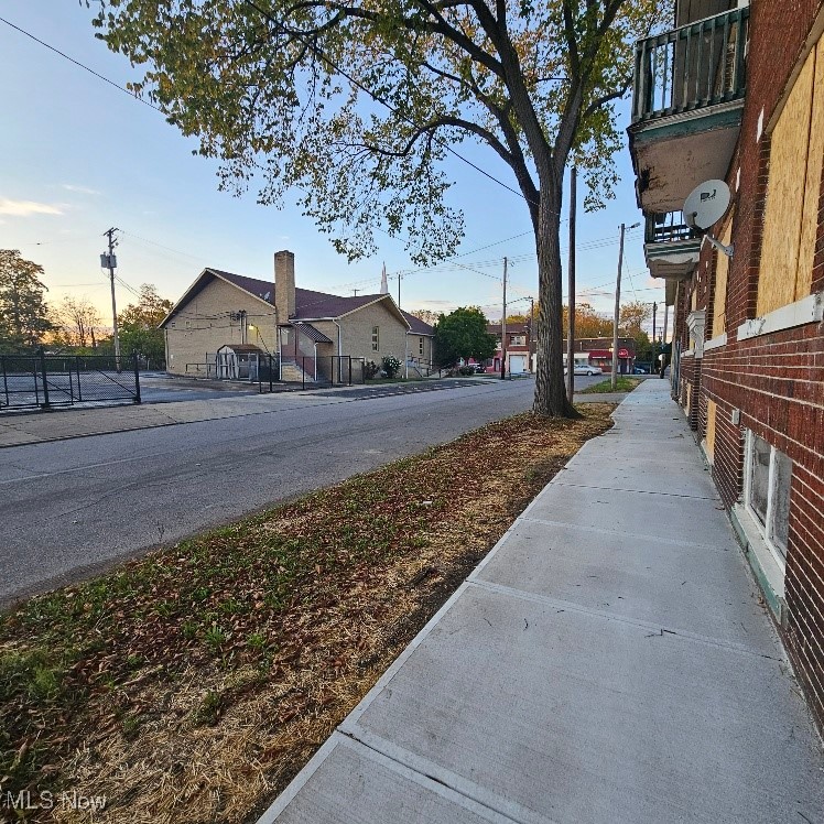 3425 E 128th Street