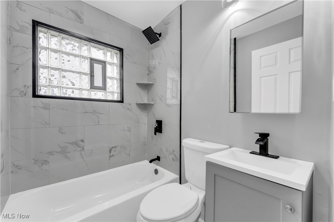 Bradley & Cobbs Madison Park All - Residential Income