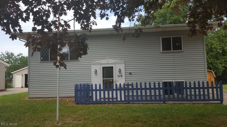 Case # 412-594762. Non Profit and owner occupants until July 11, 2016. NAID# required to show/enter bids. Bidding and Instructions regarding forms, bidding process, repair escrow are location on Hud's website. Buyer is responsible for any/all inspections and to assume any/all violations and/or repairs. Buyer responsible for due diligence, inquiry of all property information. Insurability subject to buyer's appraisal (IE & IN properties only)