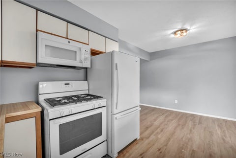 Tiny photo for 122 Courtland Boulevard, Eastlake, OH 44095 (MLS # 5254595)