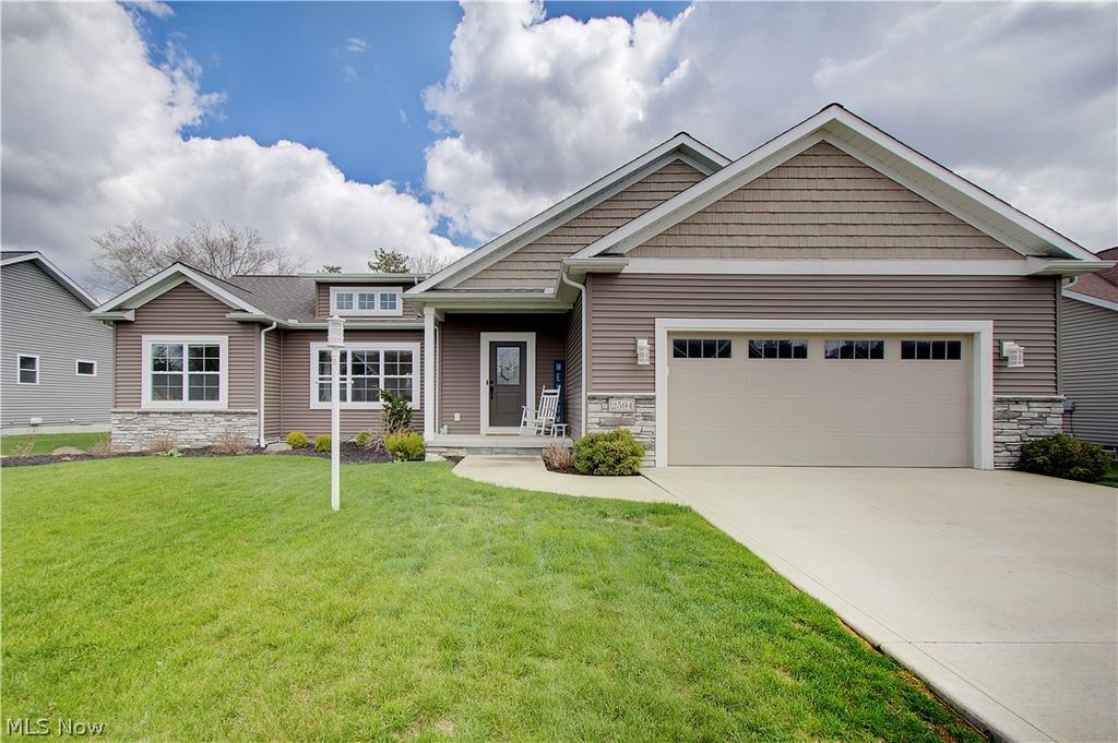 Photo of 2594 Carlton Street NW, North Canton, OH 44720 (MLS # 5192068)