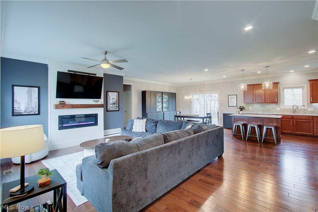 Pinecrest Mdw #1 - Residential