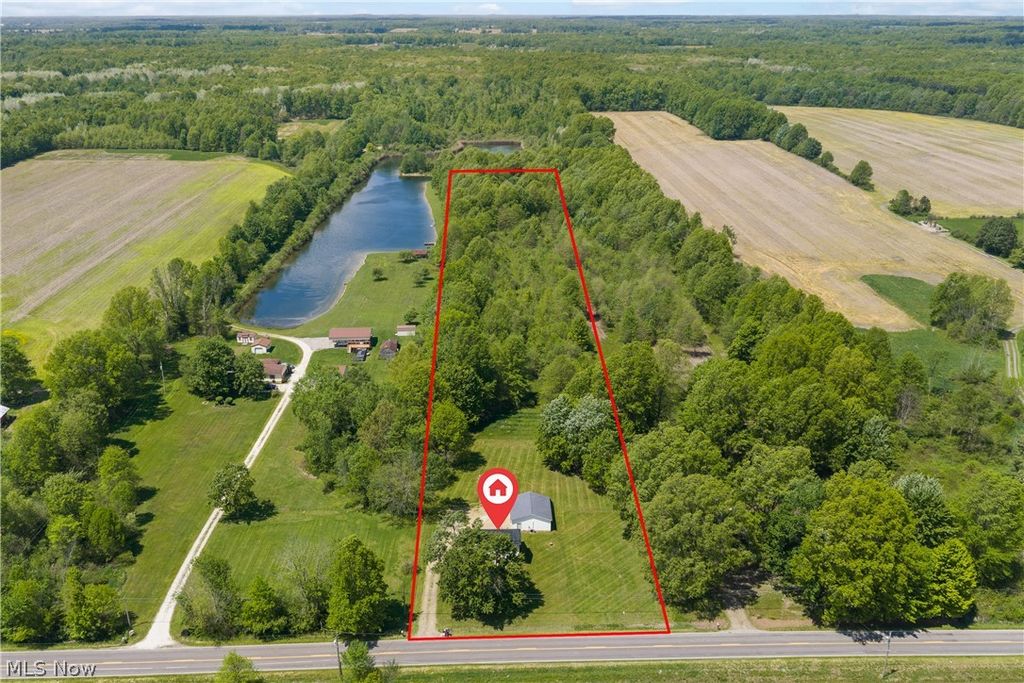 Photo of 2443 Alliance Road, Deerfield, OH 44411 (MLS # 5210824)