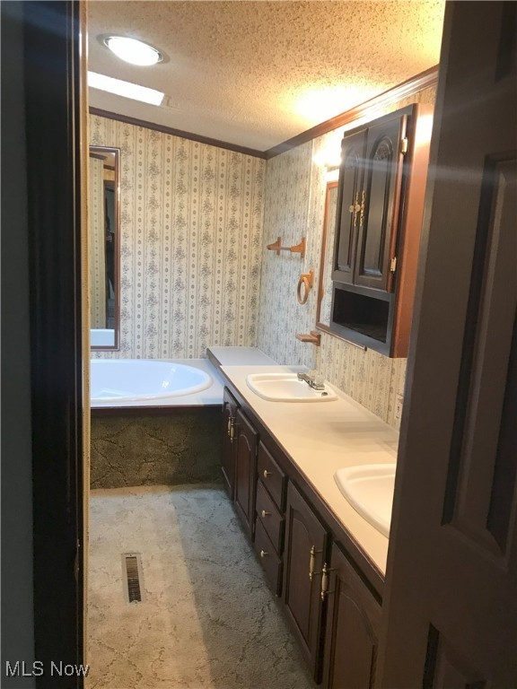 7680 Waynesburg Drive, Waynesburg, Ohio image 20