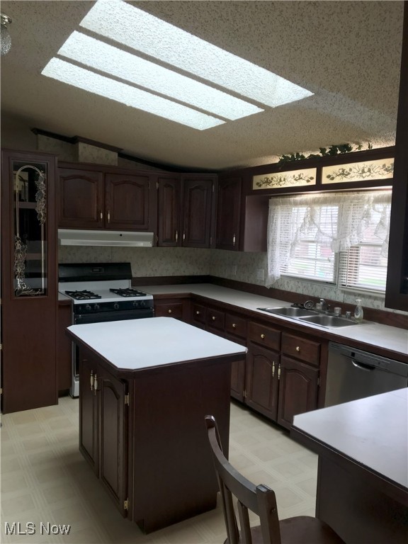 7680 Waynesburg Drive, Waynesburg, Ohio image 13
