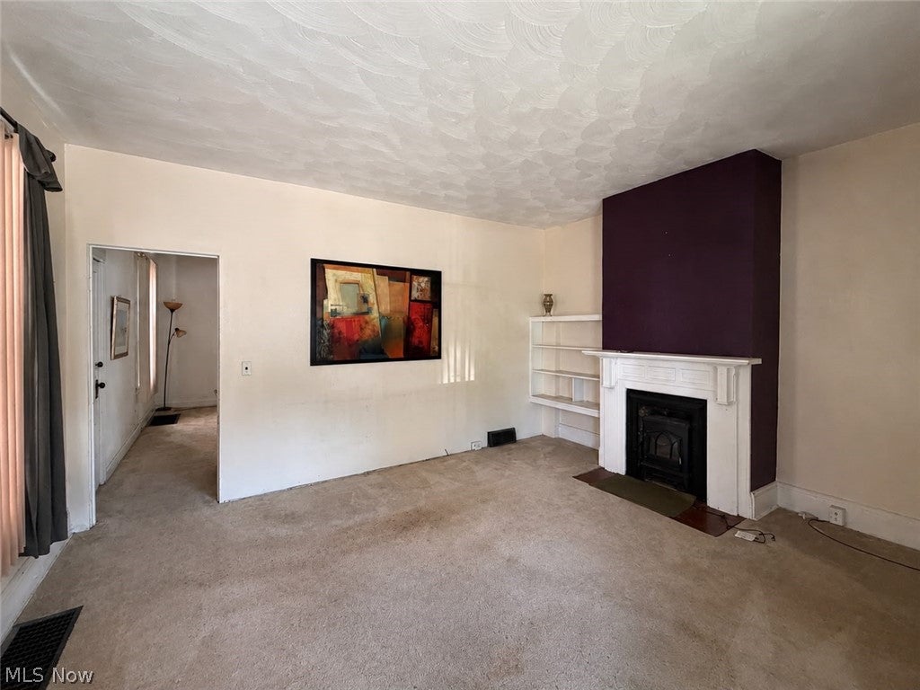 1611 Main Street