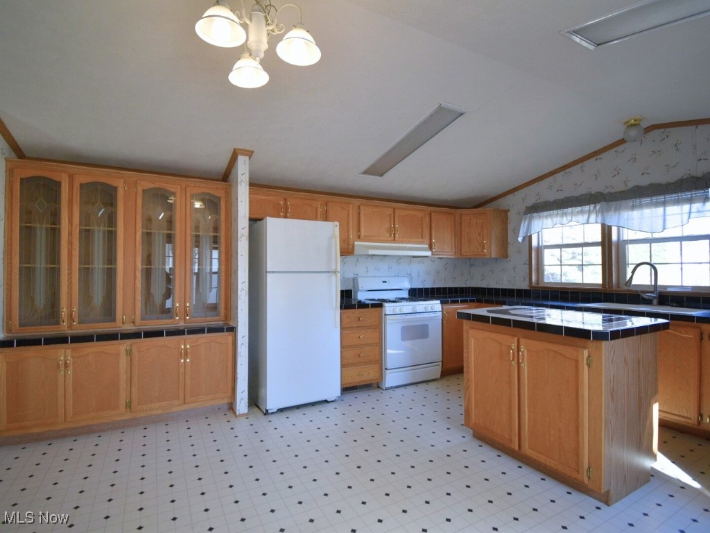 1556 Birdie Lane, Painesville, Ohio image 16