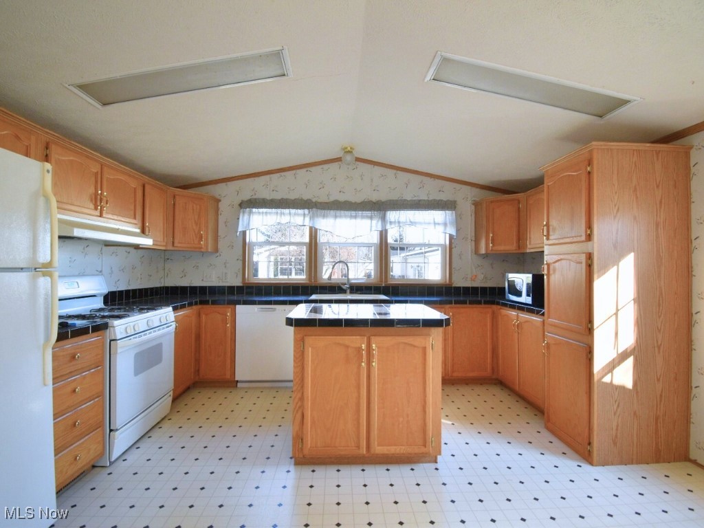 1556 Birdie Lane, Painesville, Ohio image 10