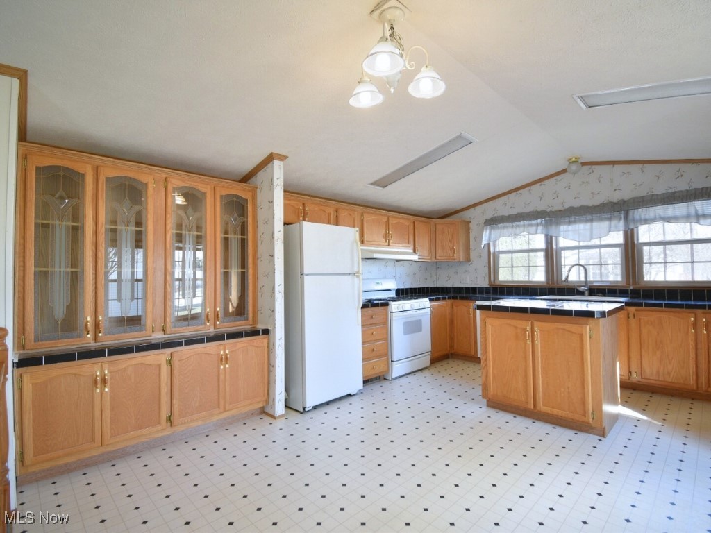 1556 Birdie Lane, Painesville, Ohio image 8