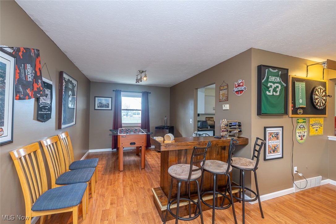 8416 Lorraine Drive, Strongsville, Ohio image 7