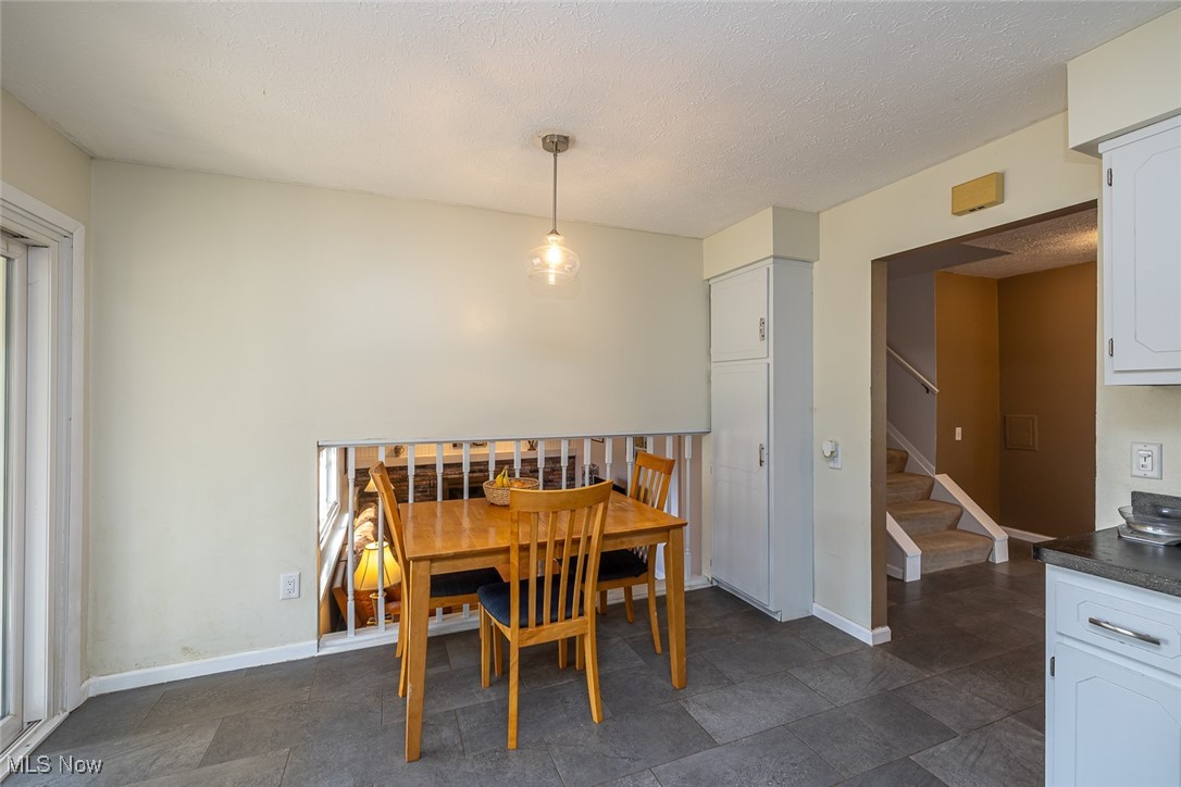 8416 Lorraine Drive, Strongsville, Ohio image 13