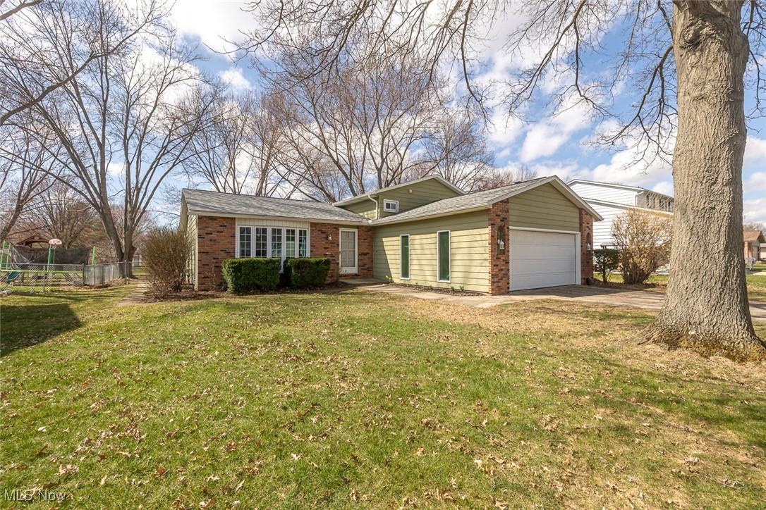 8416 Lorraine Drive, Strongsville, Ohio image 1