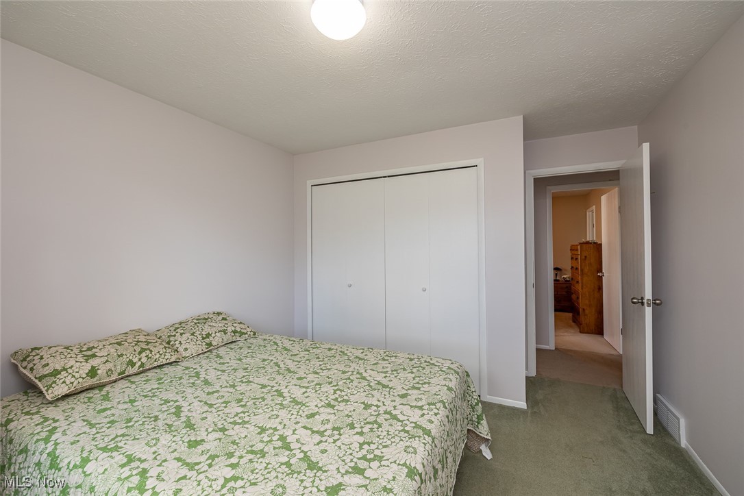 8416 Lorraine Drive, Strongsville, Ohio image 17