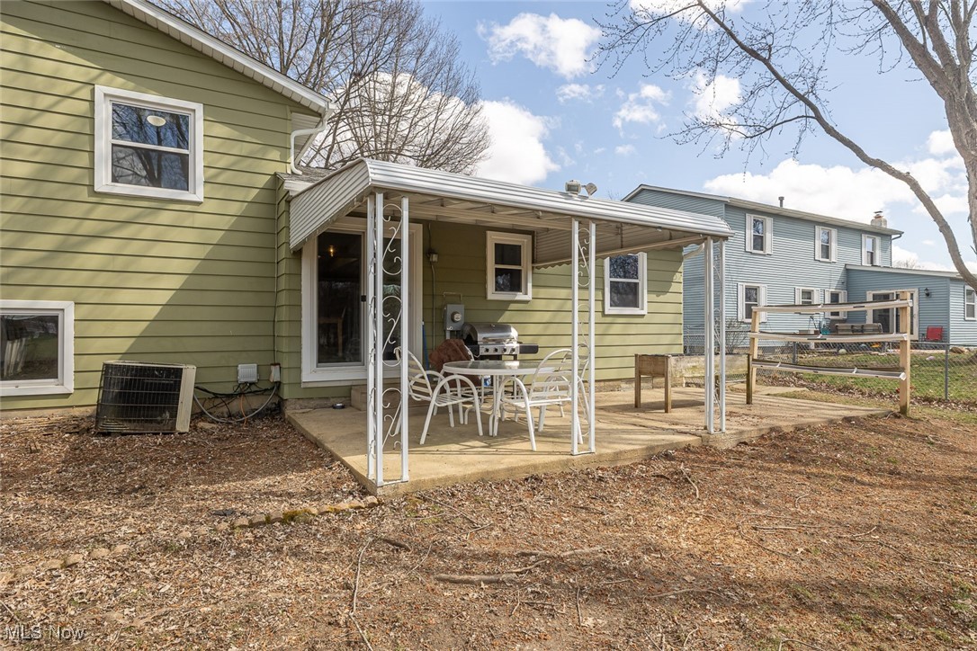 8416 Lorraine Drive, Strongsville, Ohio image 33