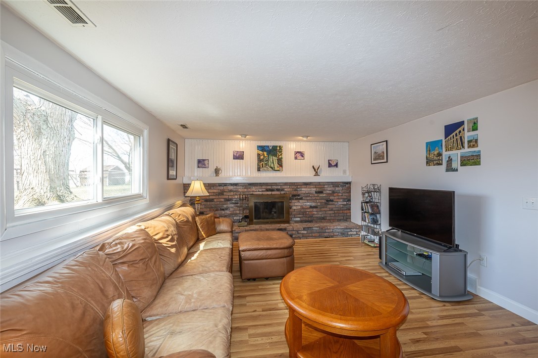 8416 Lorraine Drive, Strongsville, Ohio image 23