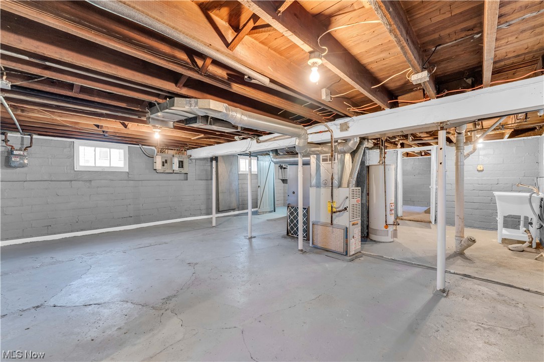 Walworth Realty Companys - Residential Lease