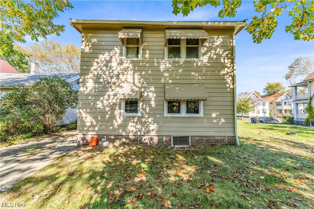 Walworth Realty Companys - Residential Lease