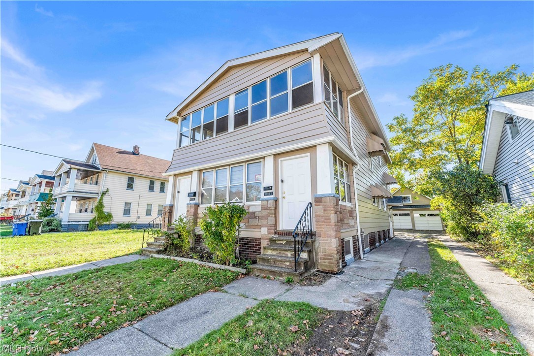 Walworth Realty Companys - Residential Lease