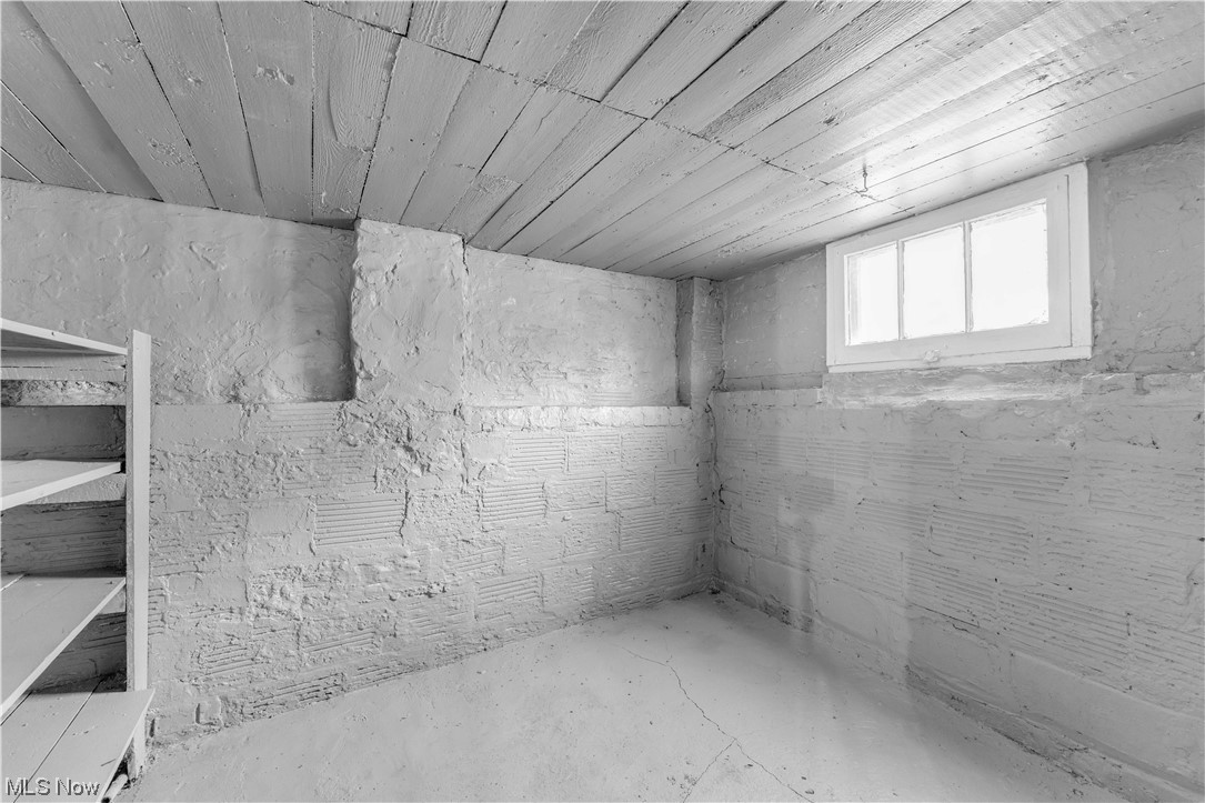 Walworth Realty Companys - Residential Lease