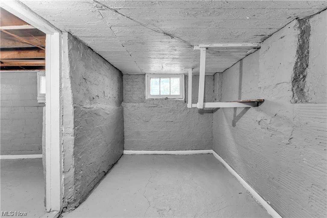 Walworth Realty Companys - Residential Lease