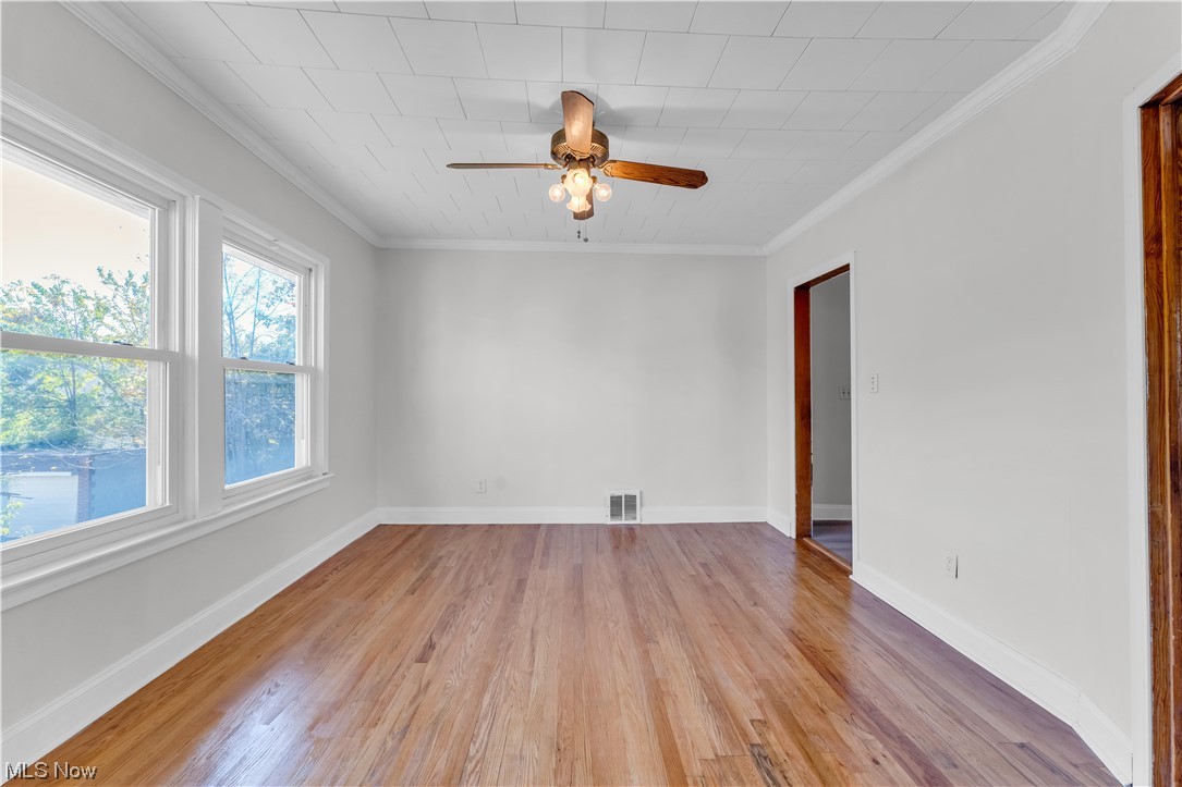 Walworth Realty Companys - Residential Lease