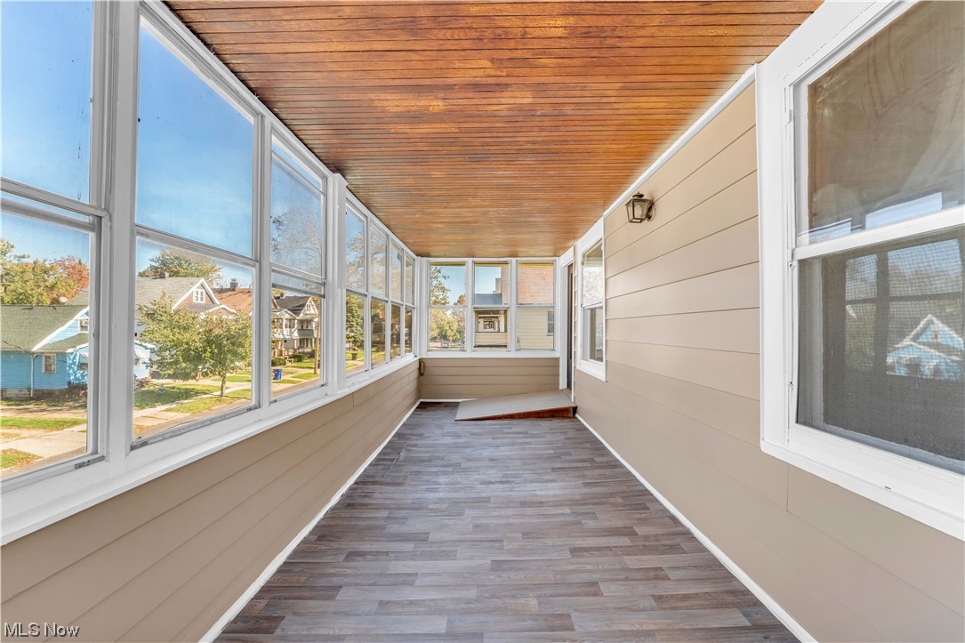 Walworth Realty Companys - Residential Lease