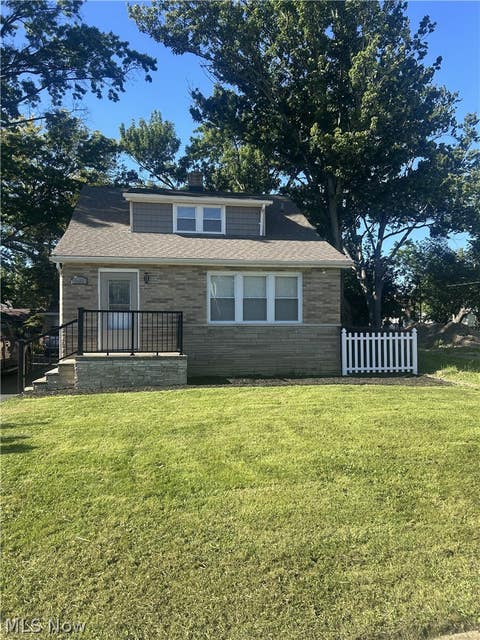 Homes For Sale - 24371 Hartland Drive<br/> Euclid, OH 44123