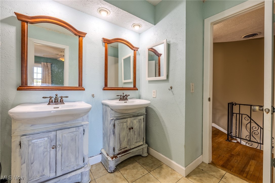 Meadowlawn Condo - Residential