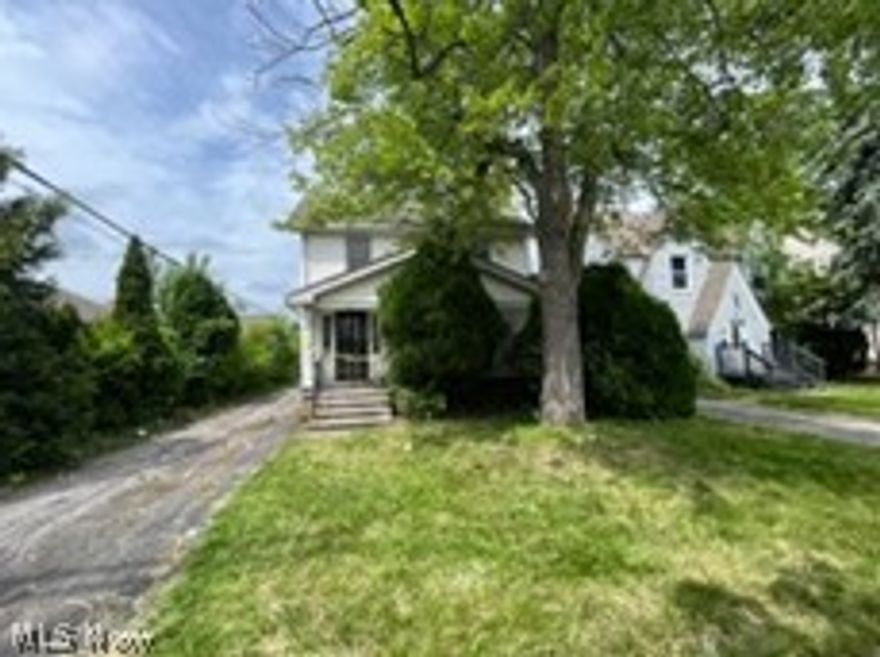 Explore this captivating 3-bedroom, 1.5-bathroom colonial over 1500 square feet nestled in the heart of Cleveland Heights. Embrace the opportunity to revive its inherent charm and grace while relishing in its expansive kitchen featuring an inviting eat-in area. Delight in hosting gatherings in the formal dining room and spacious living area. Uncover the potential of the full basement and two-car garage, completing this picture-perfect abode. Buyer to assume all point of sale violations.