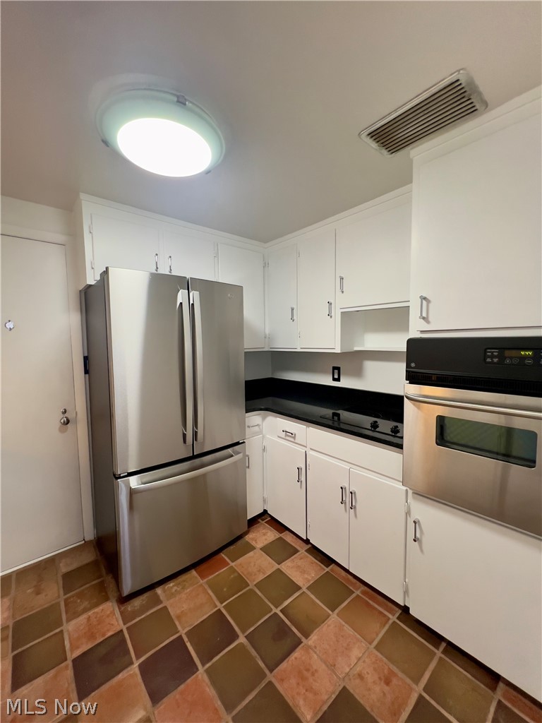 Shaker Villas/Ohio 02 Condo - Residential