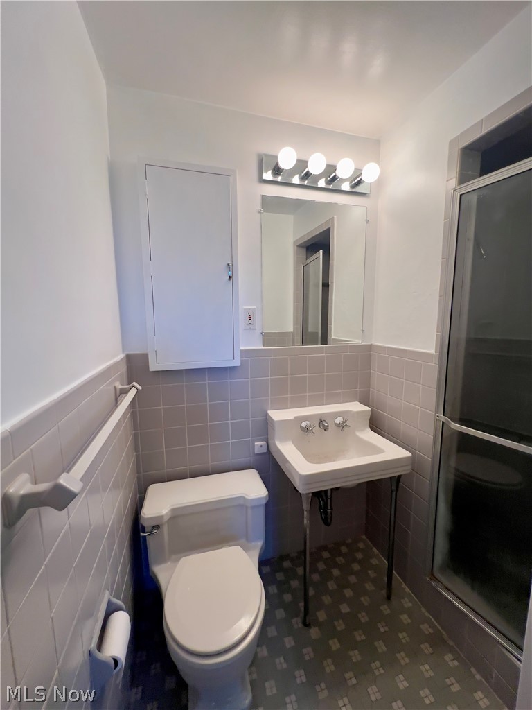 Shaker Villas/Ohio 02 Condo - Residential