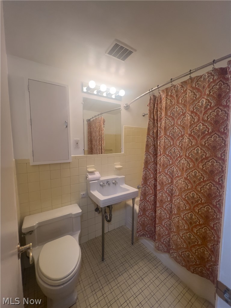 Shaker Villas/Ohio 02 Condo - Residential