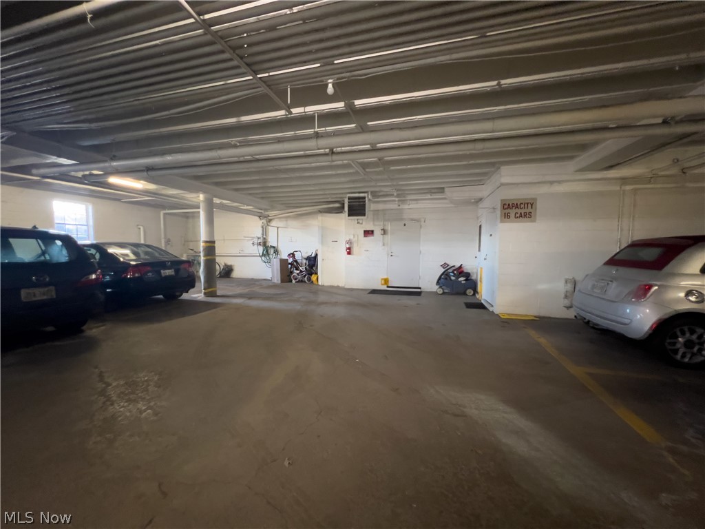 Shaker Villas/Ohio 02 Condo - Residential