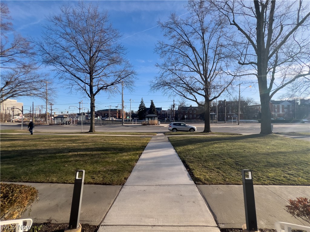Shaker Villas/Ohio 02 Condo - Residential